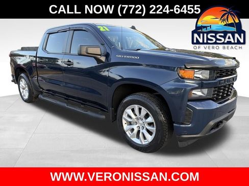 Used 2021 Chevrolet Silverado 1500 Custom image 1