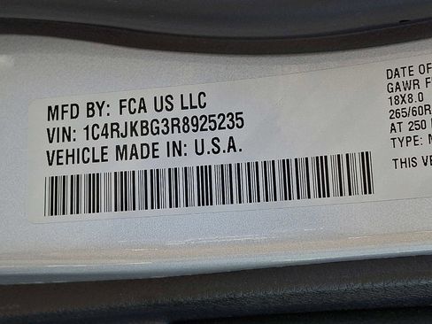 Used 2024 Jeep Grand Cherokee L Limited image 25