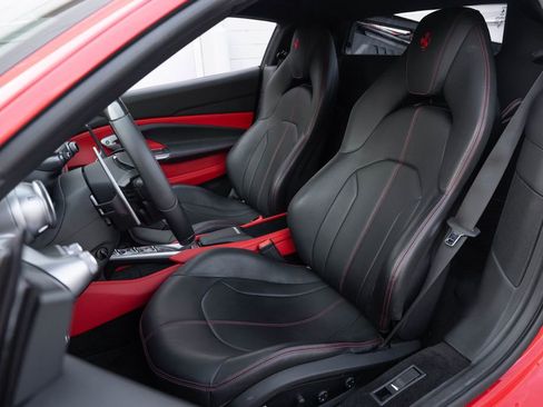 Used 2021 Ferrari F8 Tributo image 33