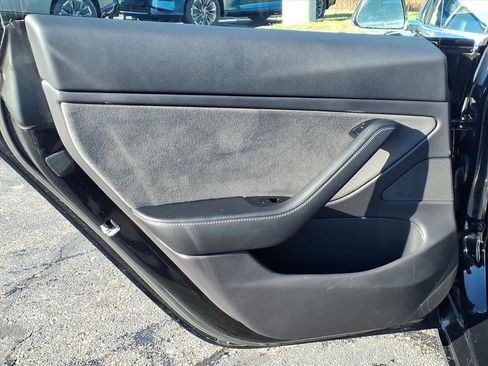 Used 2019 Tesla Model 3 Standard Range Plus image 29