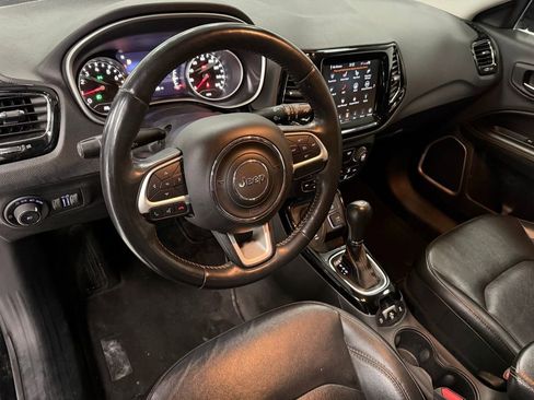 Used 2018 Jeep Compass Limited w/ Navigation Group image 9