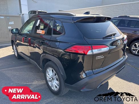 Used 2024 Toyota Corolla Cross LE AWD/4WD image 8