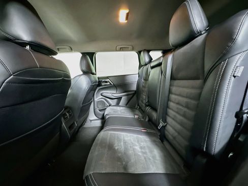 Used 2024 Mitsubishi Outlander SE AWD/4WD image 27