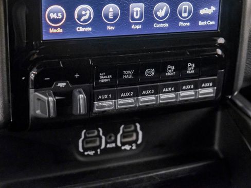 Used 2020 RAM 3500 Laramie w/ Night Edition image 27