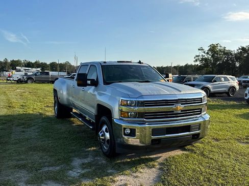 Used 2015 Chevrolet Silverado 3500 LT w/ LT Convenience Package AWD/4WD image 7