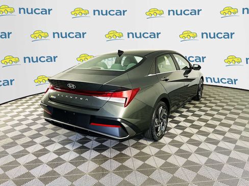 Used 2024 Hyundai Elantra SEL w/ Convenience Package FWD image 7
