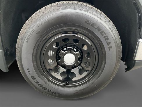 Used 2025 GMC Sierra 1500 Pro w/ Pro Value Package image 14