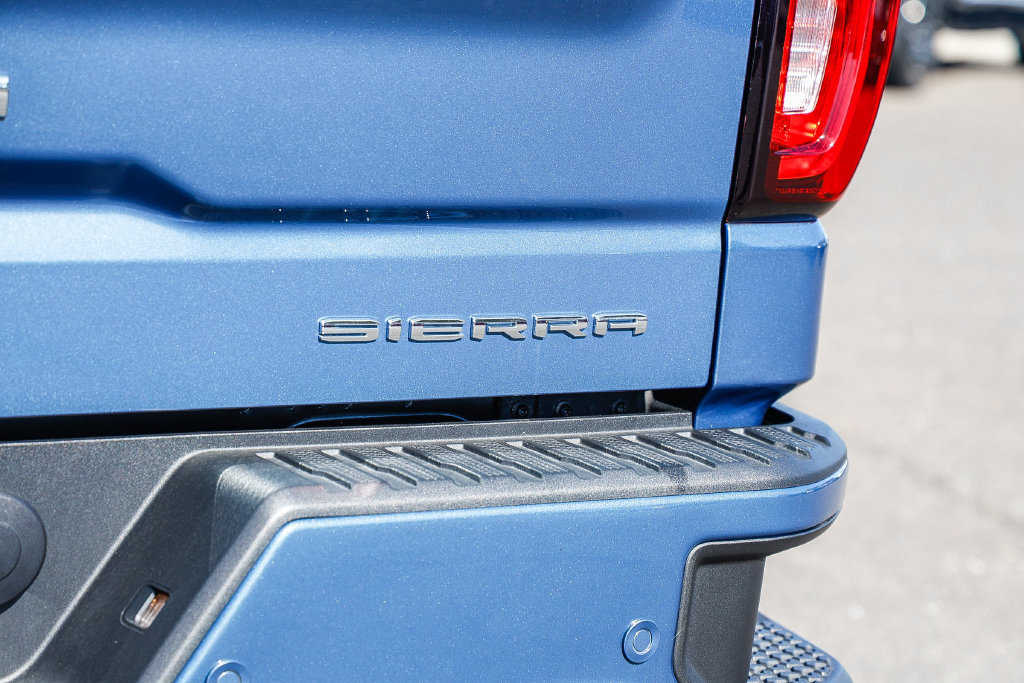 Certified 2025 GMC Sierra 1500 Denali w/ Denali Reserve Package AWD/4WD image 17