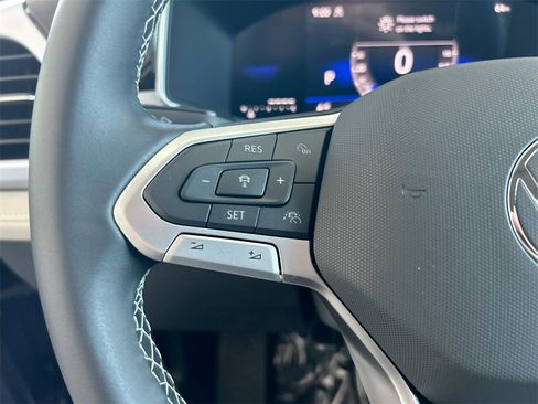 New 2026 Volkswagen Taos SE image 19