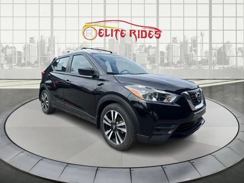 Used 2020 Nissan Kicks SV w/ Exterior Package image 1