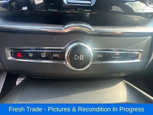 Used 2021 Volvo XC60 T5 R-Design w/ Advanced Package AWD/4WD image 15