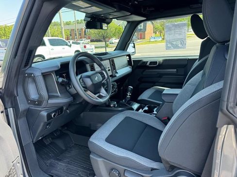 Used 2025 Ford Bronco 2-Door AWD/4WD image 12