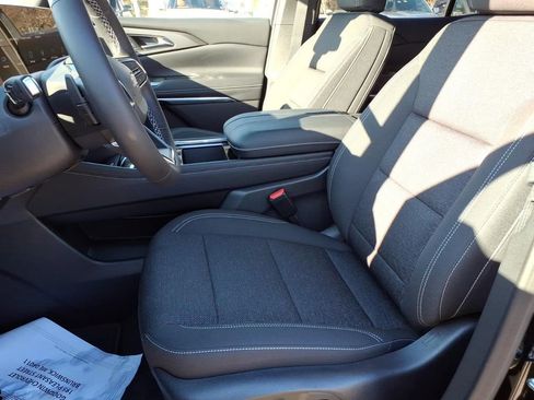 New 2026 Chevrolet Traverse LT image 13