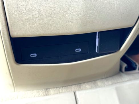 Used 2023 Cadillac Escalade Premium Luxury image 24