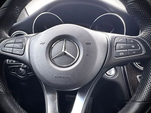 Used 2019 Mercedes-Benz GLC 300 4MATIC image 12
