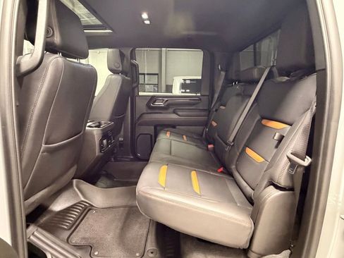 Used 2025 GMC Sierra 2500 AT4 w/ AT4 Premium Plus Package image 23