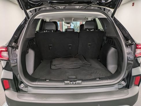 Used 2023 Ford Escape Platinum AWD/4WD image 25