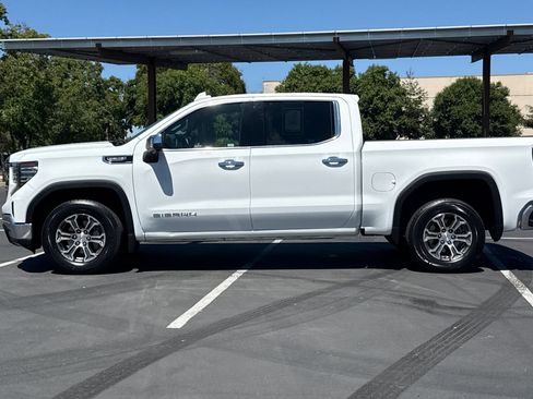 Used 2025 GMC Sierra 1500 SLT RWD image 13