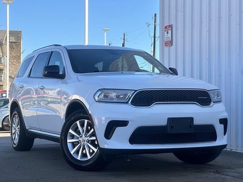 Used 2023 Dodge Durango SXT RWD image 2