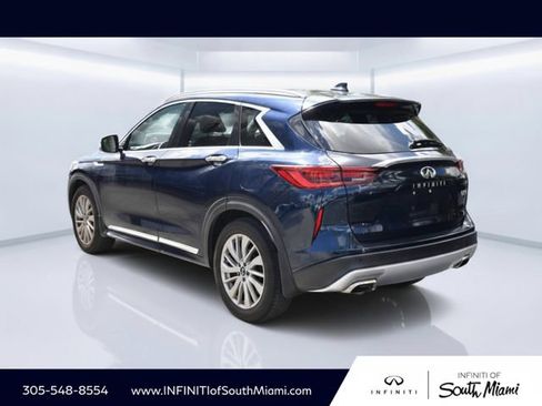 Used 2023 INFINITI QX50 Luxe w/ Accent Package FWD image 4