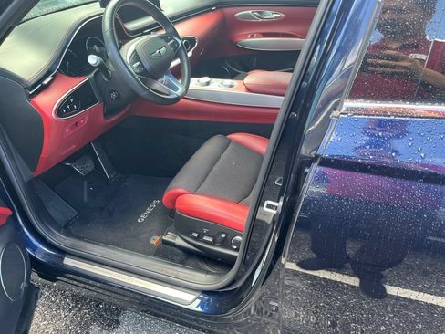 Used 2023 Genesis GV70 2.5T w/ Sport Prestige Package AWD/4WD image 8