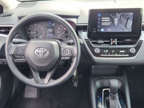 Used 2024 Toyota Corolla LE image 21