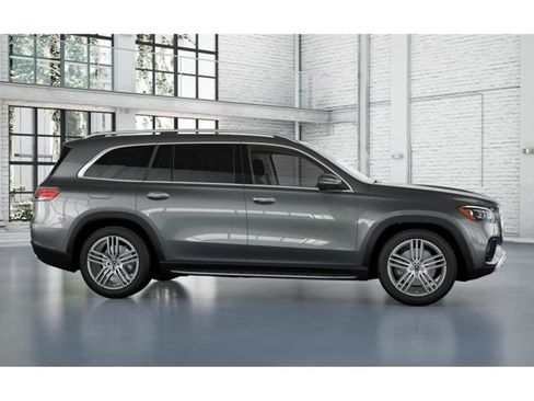 New 2026 Mercedes-Benz GLS 450 4MATIC image 15