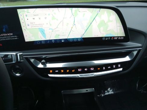 Used 2024 Cadillac Lyriq Tech AWD/4WD image 16