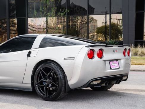 Used 2005 Chevrolet Corvette Coupe w/ Preferred Equipment Group image 29