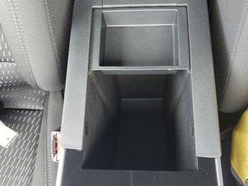 New 2026 Chevrolet Equinox LT w/ Safety and Technology Package FWD image 28