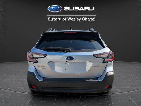 Used 2025 Subaru Outback Limited AWD/4WD image 5