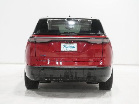 New 2024 Jeep Wagoneer Launch Edition image 6