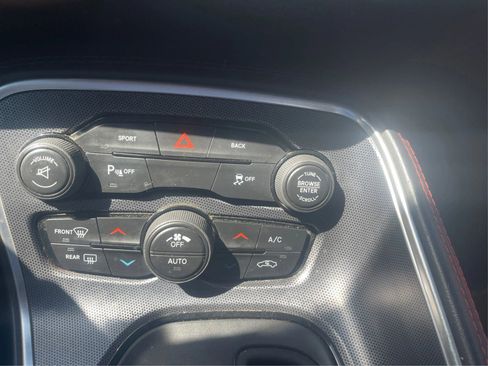 Used 2015 Dodge Challenger SXT Plus w/ Driver Convenience Group image 26