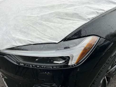 New 2026 Volvo XC60 T8 Ultra w/ Protection Package Premier AWD/4WD image 7