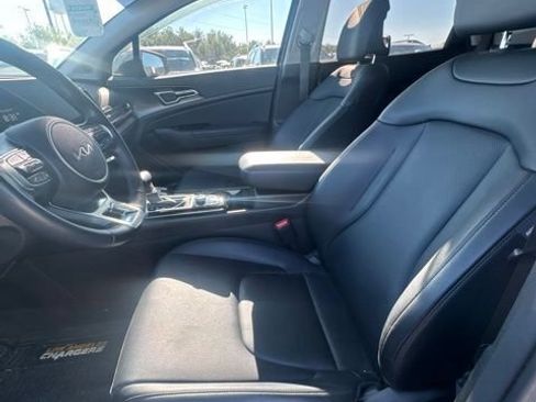 Used 2025 Kia Sportage EX FWD image 10