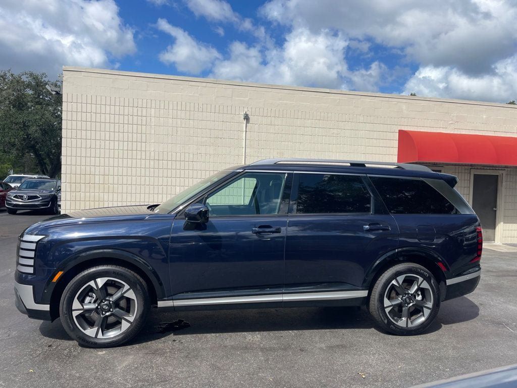 Used 2026 Hyundai Palisade Limited AWD/4WD image 2