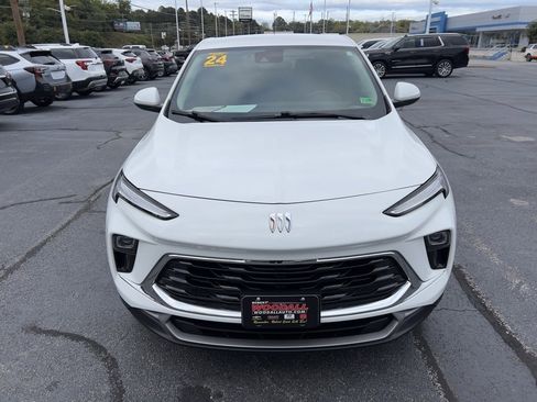Used 2024 Buick Encore GX Preferred image 2