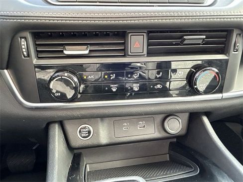 Certified 2021 Nissan Rogue S image 21