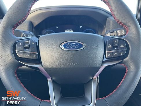 New 2026 Ford Explorer ST-Line w/ ST-Line Street Pack image 19
