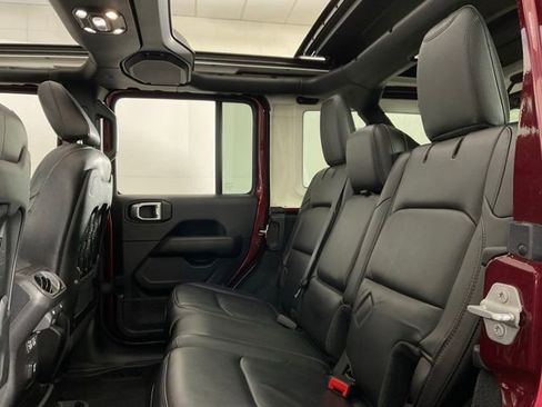 Used 2021 Jeep Wrangler Unlimited Rubicon image 38