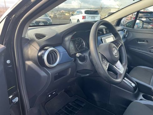 Used 2025 Nissan Versa SV FWD image 32