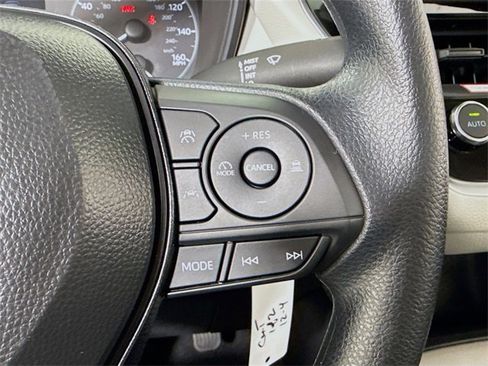 Certified 2025 Toyota Corolla LE image 14