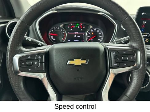 Used 2025 Chevrolet Blazer LT FWD image 39