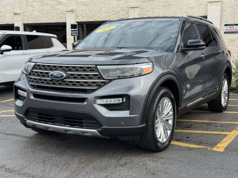Used 2022 Ford Explorer King Ranch w/ Technology Package image 2