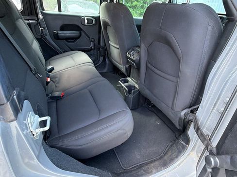 Used 2023 Jeep Wrangler Unlimited Sport AWD/4WD image 21