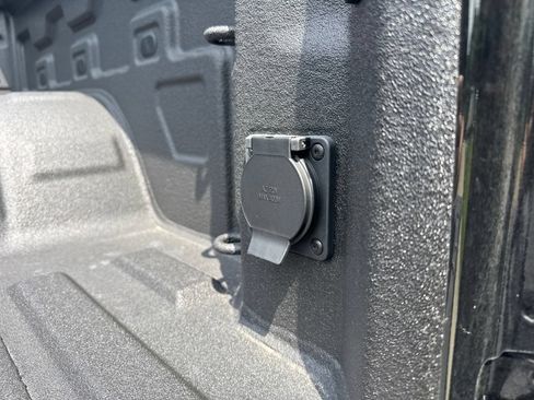 Used 2025 GMC Sierra 1500 Denali AWD/4WD image 14