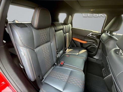 Used 2024 Mitsubishi Outlander SEL AWD/4WD image 27