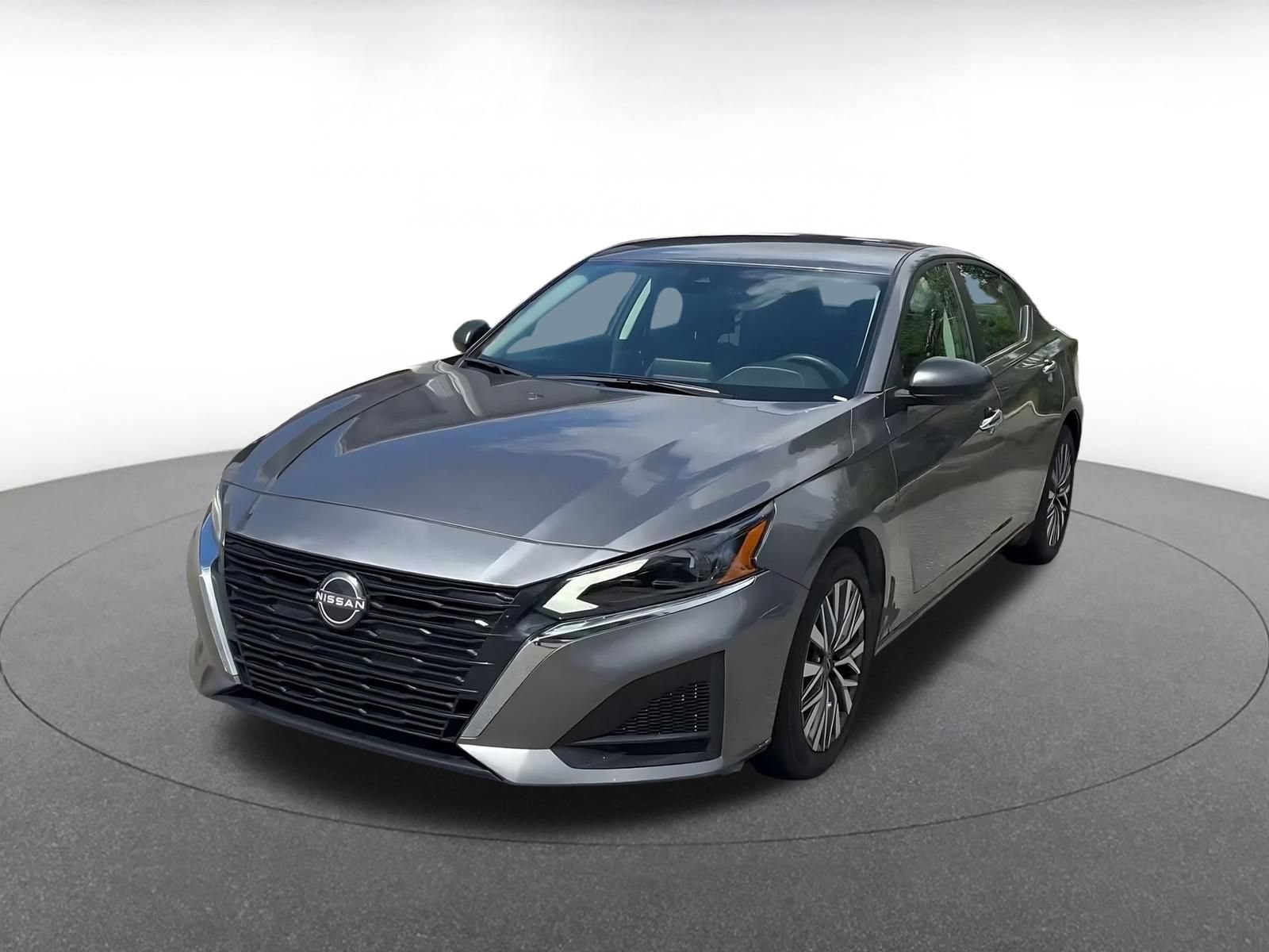 Used 2025 Nissan Altima 2.5 SV FWD image 4