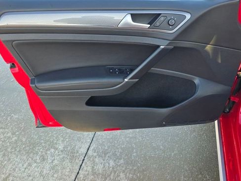 Used 2019 Volkswagen Golf Alltrack SE image 24