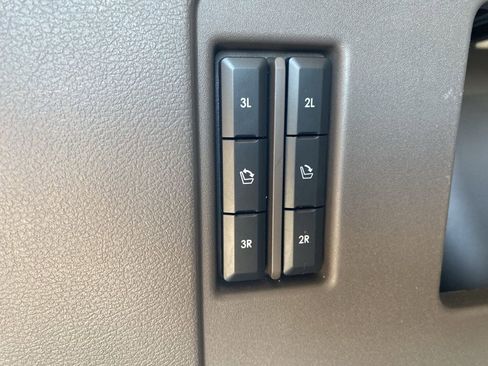 Used 2023 Lincoln Navigator L Reserve w/ Equipment Group 201A image 15